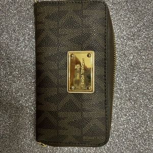 Michael Kors Wallet gently used